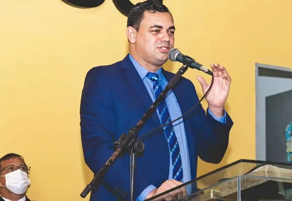 FOGO NO PARQUINHO: Vice-prefeito de Touros anuncia rompimento com a gestão: “16 meses sendo jogado pra escanteio”