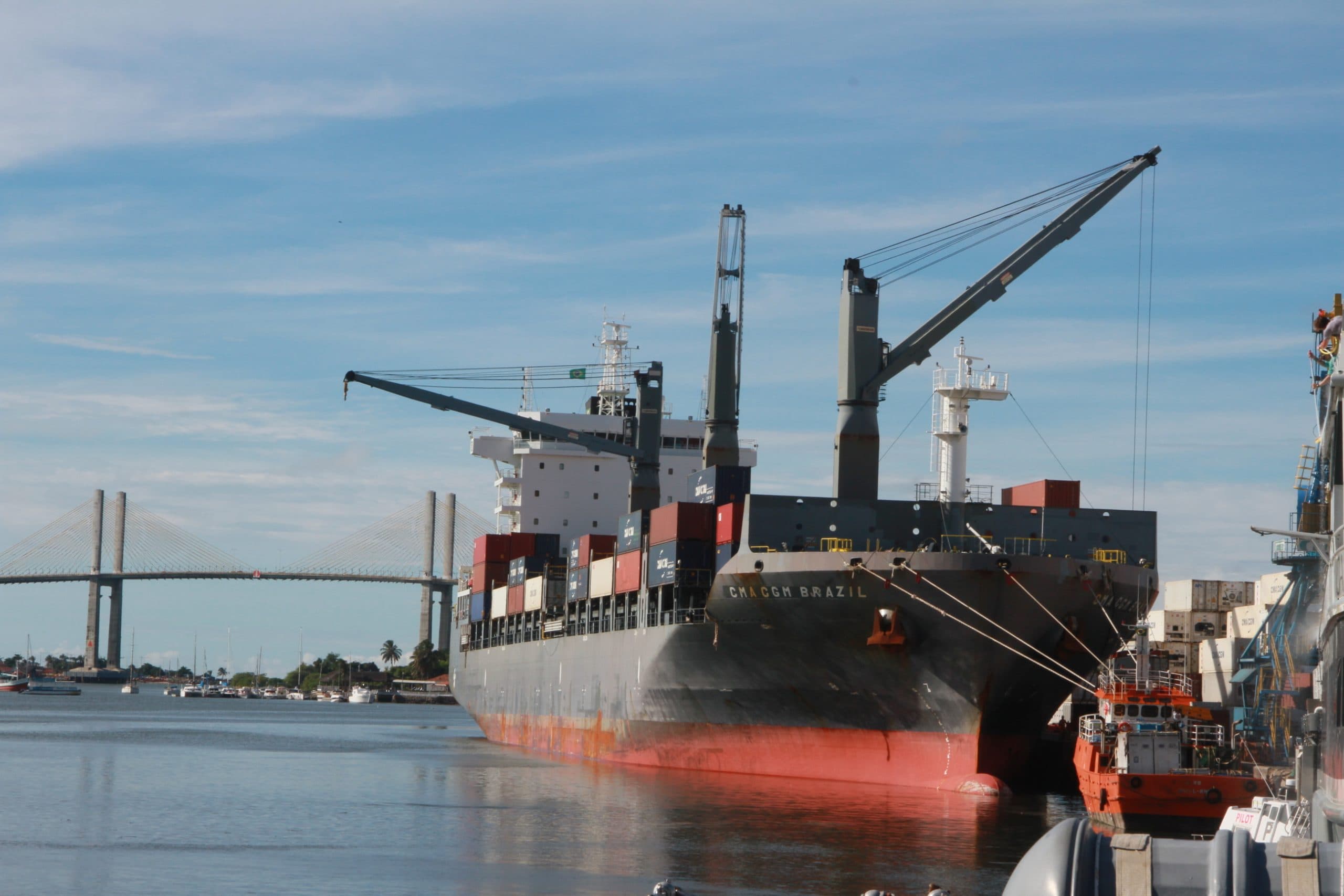 Com protesto de auditores da Receita, fiscalização do Porto de Natal vive caos