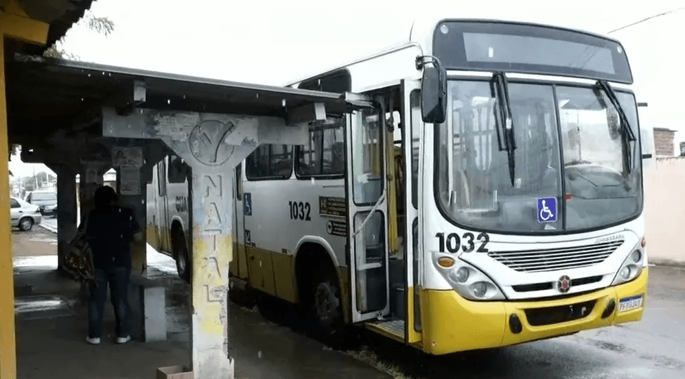 Duas linhas de ônibus deixam de circular em Natal após empresa devolver operação para o município