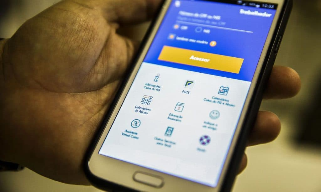 Trabalhadores nascidos em março podem sacar até R$ 1 mil no FGTS a partir de quarta-feira (4)