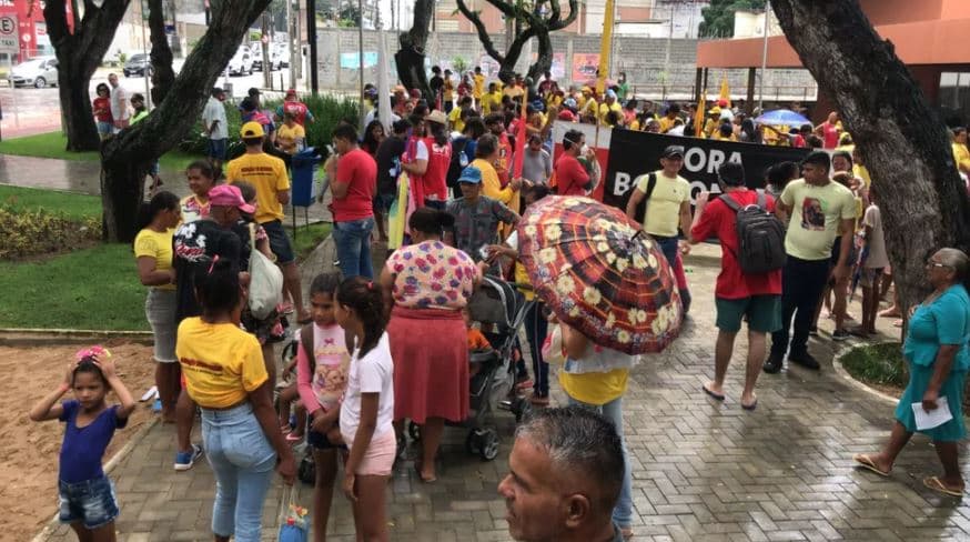 FOTOS: Movimentos sociais e sindicais realizam manifestação em Natal no Dia do Trabalhador