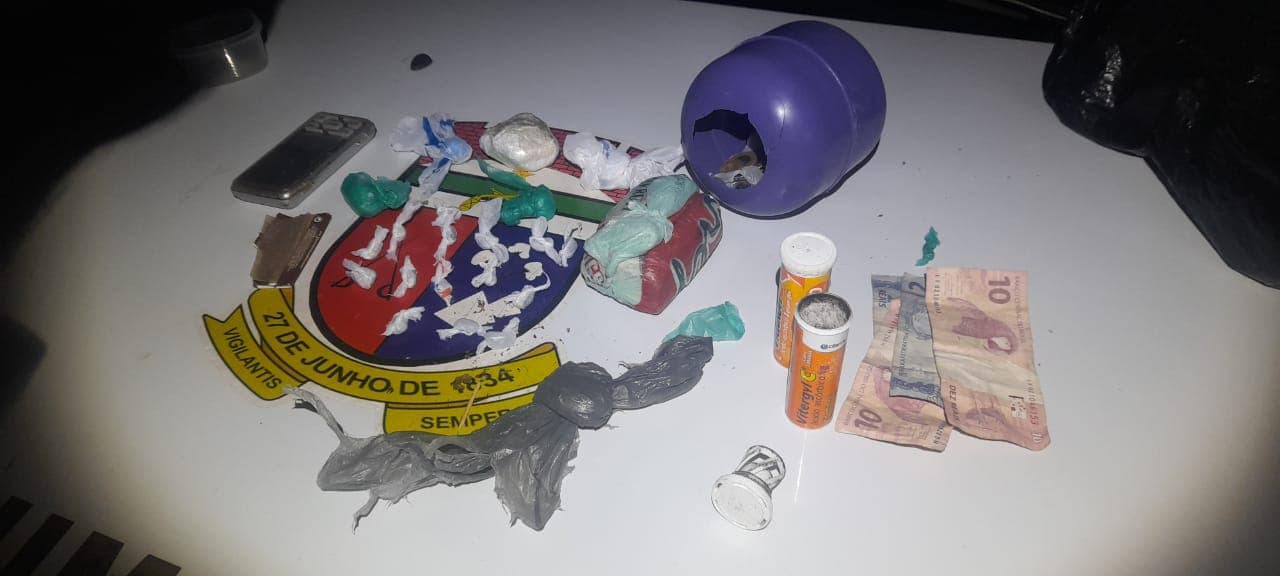 VÍDEO: Sete pessoas são presas e mecanismo utilizado para facilitar o tráfico de drogas é descoberto no interior do RN