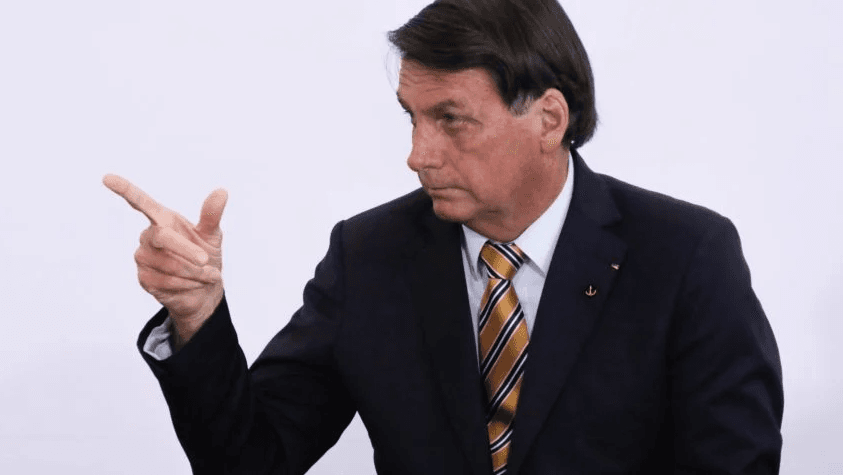 VÍDEO: Bolsonaro promete recriação do Ministério da Indústria e do Comércio