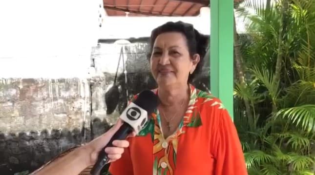 VÍDEO: Mulher que viralizou após falar em entrevista sobre namorado casado diz que está solteira: “Foi só uma brincadeira”