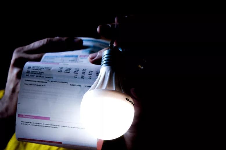 Câmara aprova projeto que prevê devolução de tributos e redução no valor da conta de luz; Texto vai à sanção presidencial