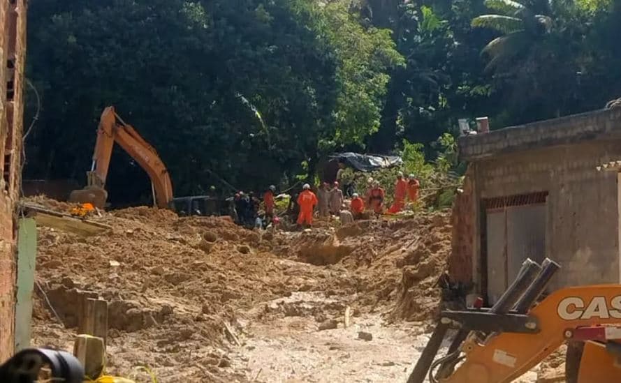 Sobe para 120 número de mortes pelas chuvas em Pernambuco; número de desabrigados aumenta para 7.312 pessoas