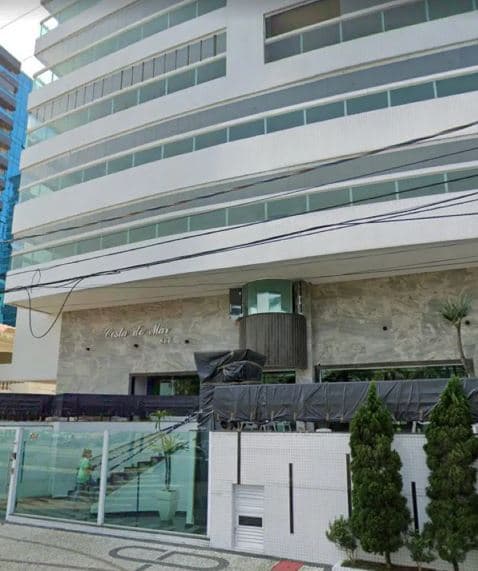Menina de 6 anos morre ao cair do 11º andar após pai deixá-la sozinha para sair com a namorada em SP