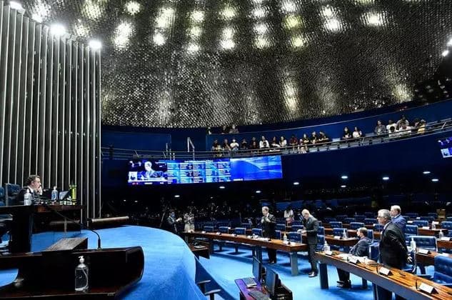 Senado aprova texto-base de projeto que limita ICMS sobre combustíveis, conta de luz, comunicações e transportes