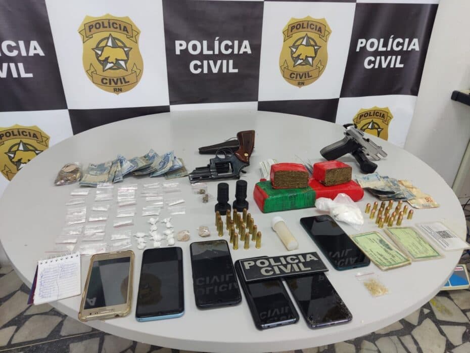 Polícia Civil prende três por tráfico de drogas, porte e posse irregular de arma de fogo em Mossoró