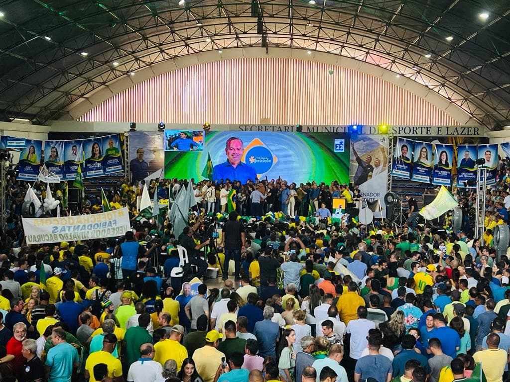 Multidão lota o Palácio dos Esportes na convenção do PL