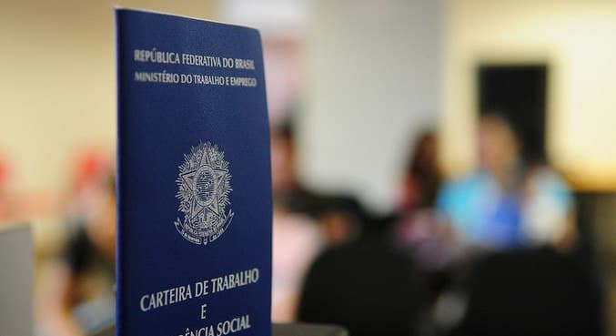 Brasil cria 1,3 milhão de vagas de trabalho no 1º semestre de 2022, aponta Caged