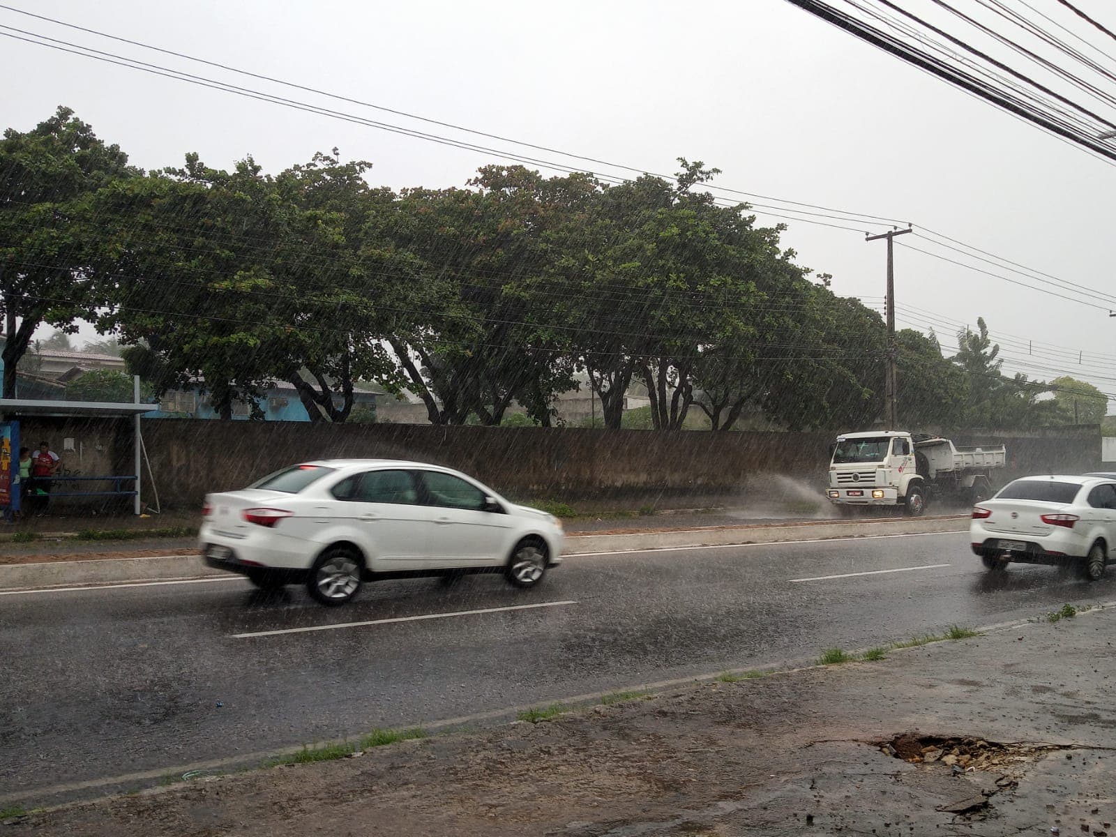 Meteorologista diz que chuvas fortes já eram esperadas: "Condições favoráveis"