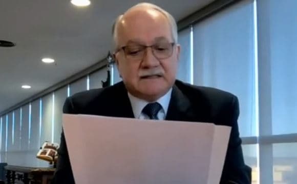 VÍDEO: Fachin reage à reunião de Bolsonaro com embaixadores: “Inaceitável negacionismo eleitoral”