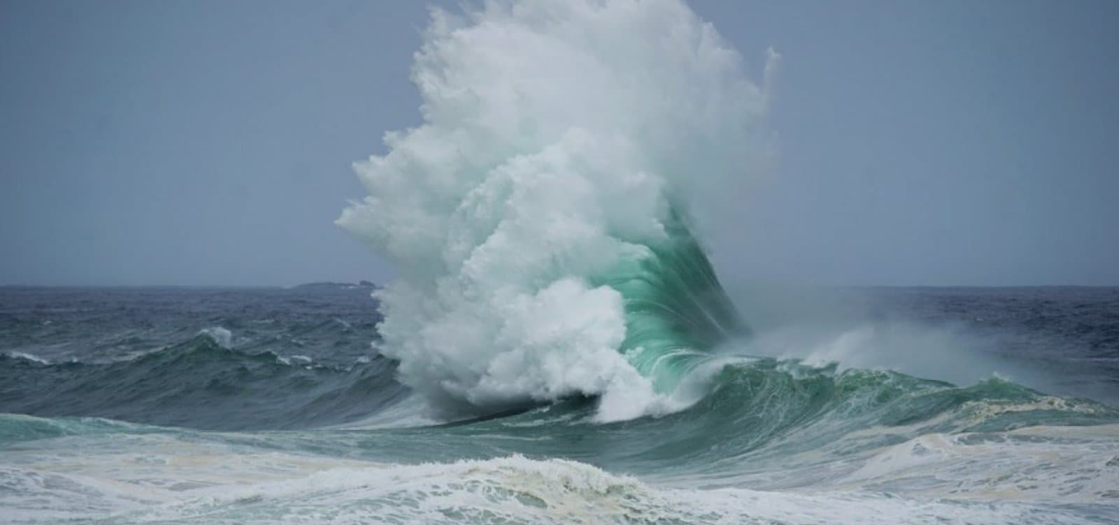 Marinha alerta para possibilidade de mau tempo e ressaca em parte do litoral do RN com ondas de 2,5 metros entre sábado (2) e segunda-feira (4)