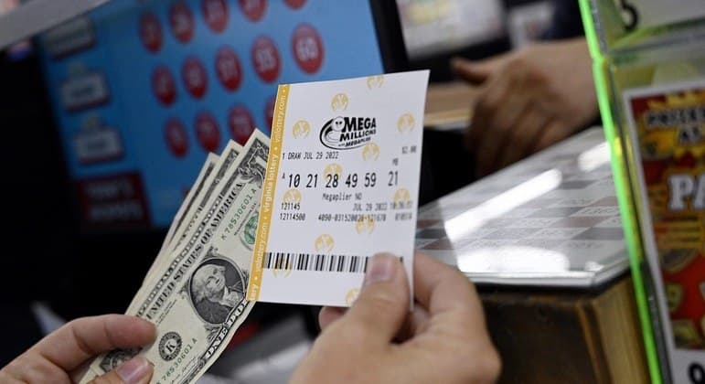 Bilhete premiado da loteria paga US$ 1,28 bilhão nos EUA; Chance de faturar o prêmio era de 1 em 302 milhões