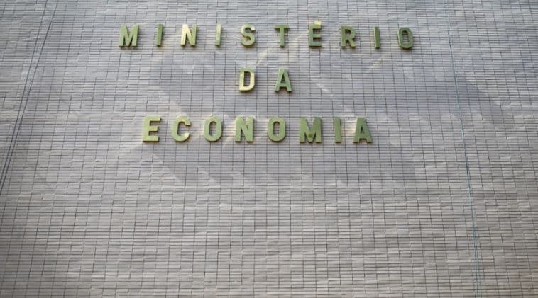 Governo federal tem superavit de R$ 14,3 bilhões em junho, maior desde 2011
