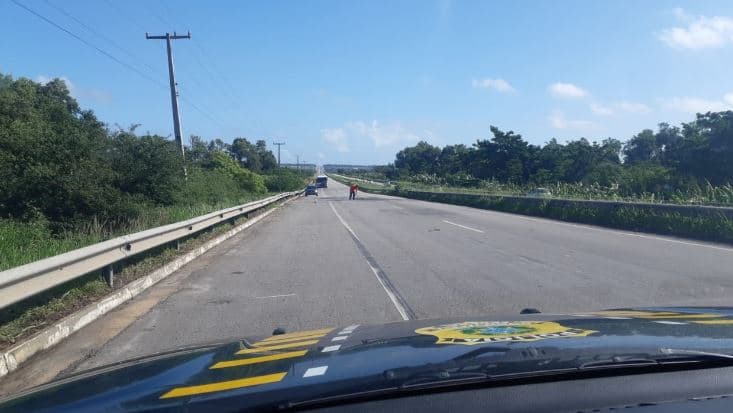 Trecho da BR-101 interditado por rio que transbordou em Canguaretama é liberado na manhã de sábado (9)