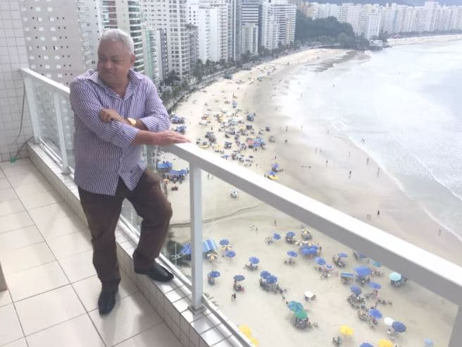 ‘Triplex de Guarujá' é entregue ao novo dono que ganhou o imóvel avaliado em R$ 3 milhões em um sorteio