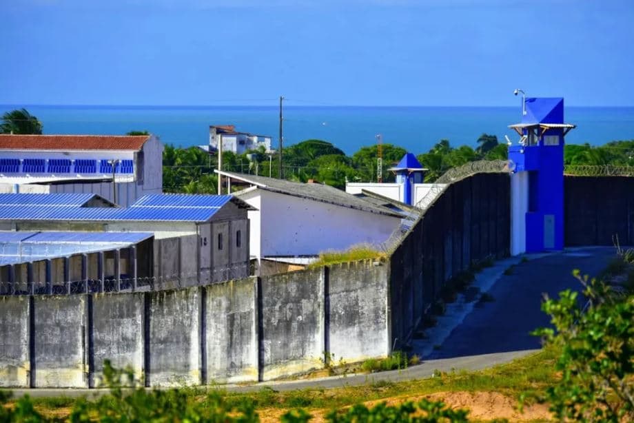 Após pedido do MPRN, advogada flagrada com bilhete para detentos é proibida de frequentar unidades prisionais