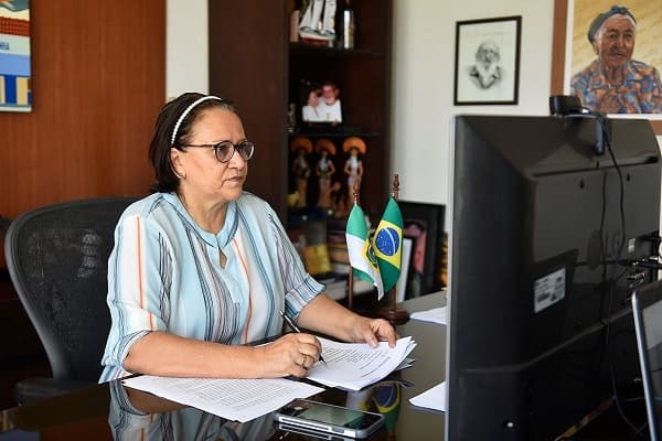 Fátima diz que governos do PT combateram corrupção