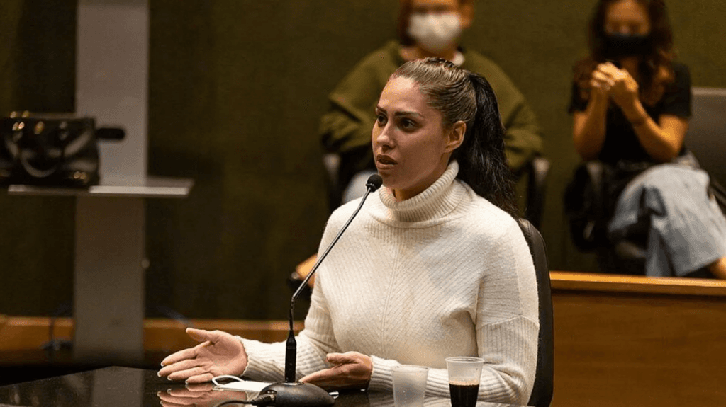 Justiça manda soltar Monique Medeiros, suspeita da morte do filho, Henry Borel