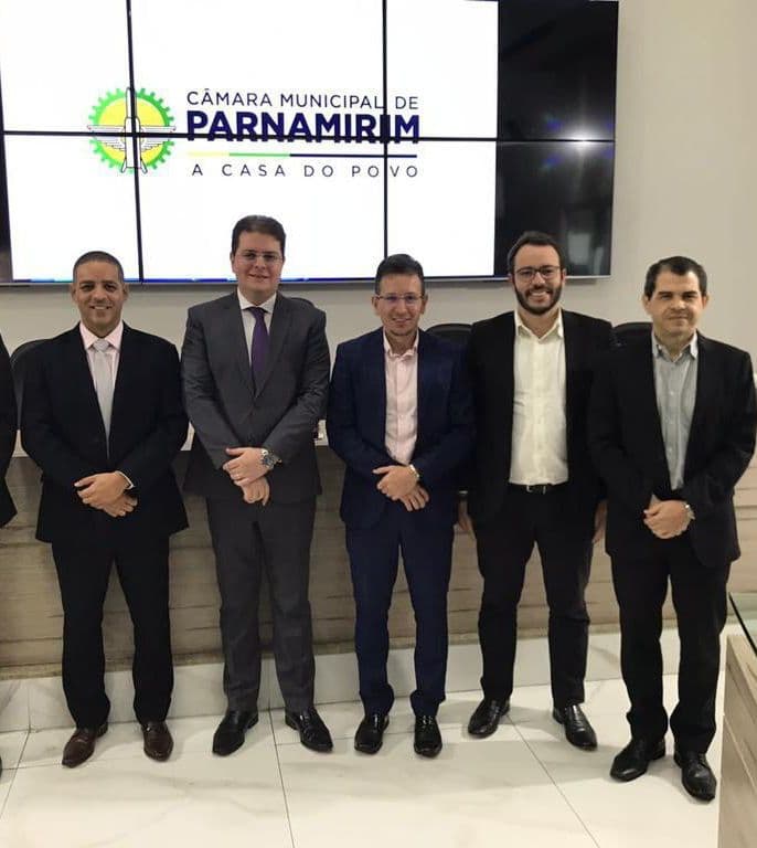 Wolney conduz importante audiência para Parnamirim sobre energias renováveis