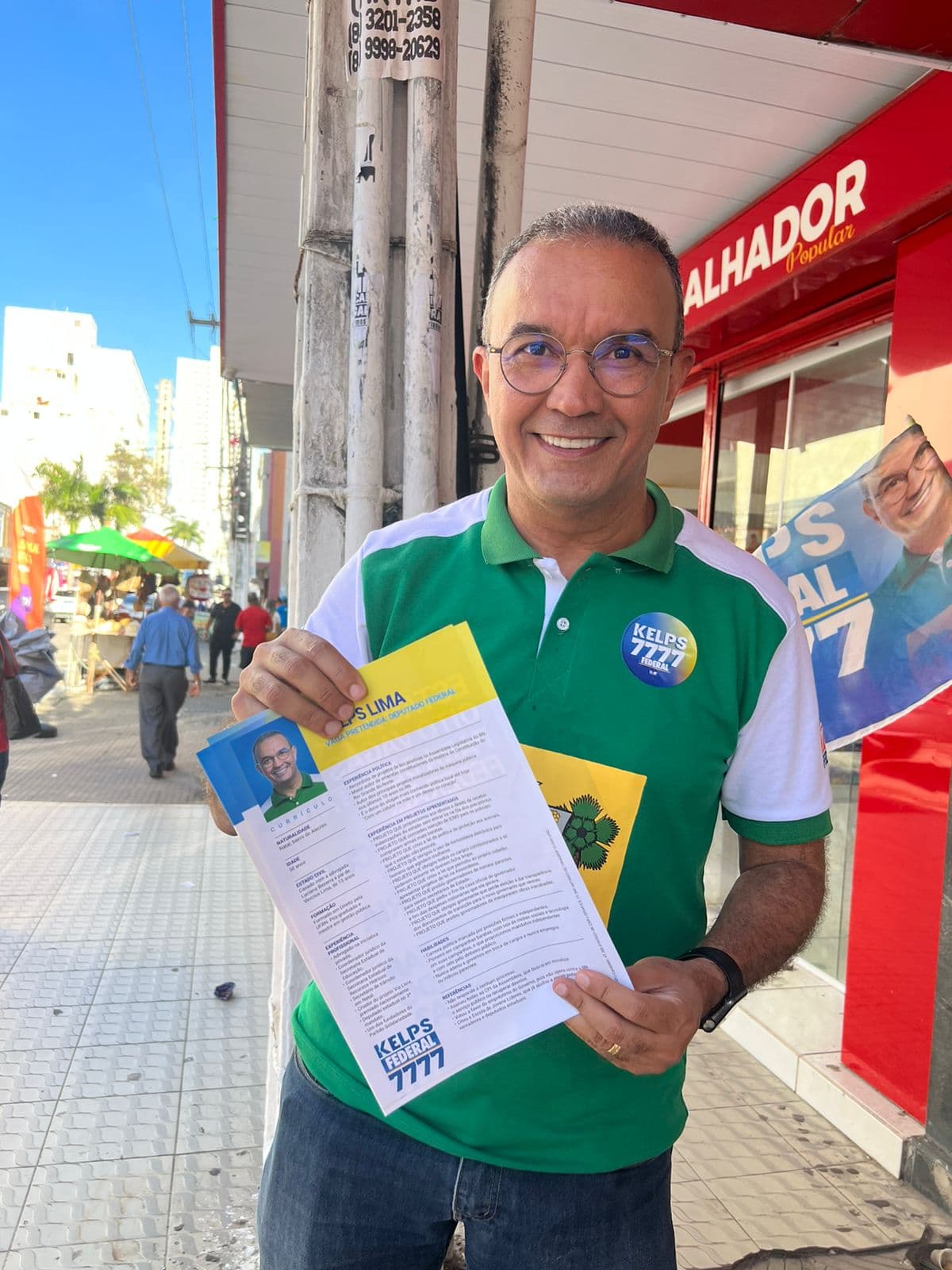 Ao invés de santinhos, Kelps entrega currículo