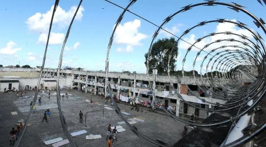 Câmara aprova projeto que acaba com a saída temporária de presos; matéria segue para análise do Senado