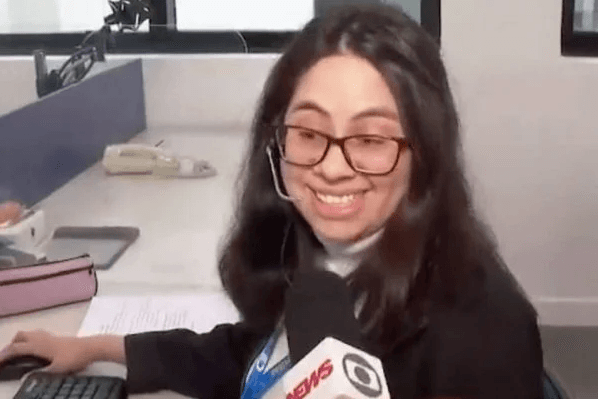 VÍDEO: Âncora tem crise de riso após estagiária reclamar de salário