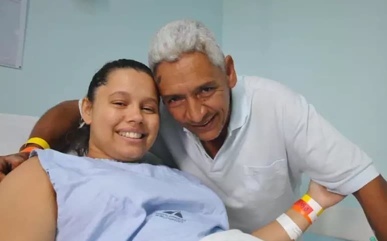 Filha é ‘presenteada' pelo pai com doação de rim: ‘Me deu a vida 2 vezes'