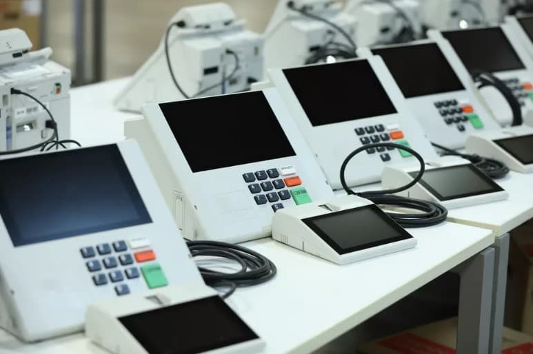 TSE vai testar novas urnas eletrônicas em eleição simulada neste domingo (21)