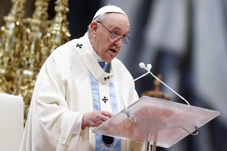 Papa Francisco prepara sua sucessão com posse de 20 novos cardeais