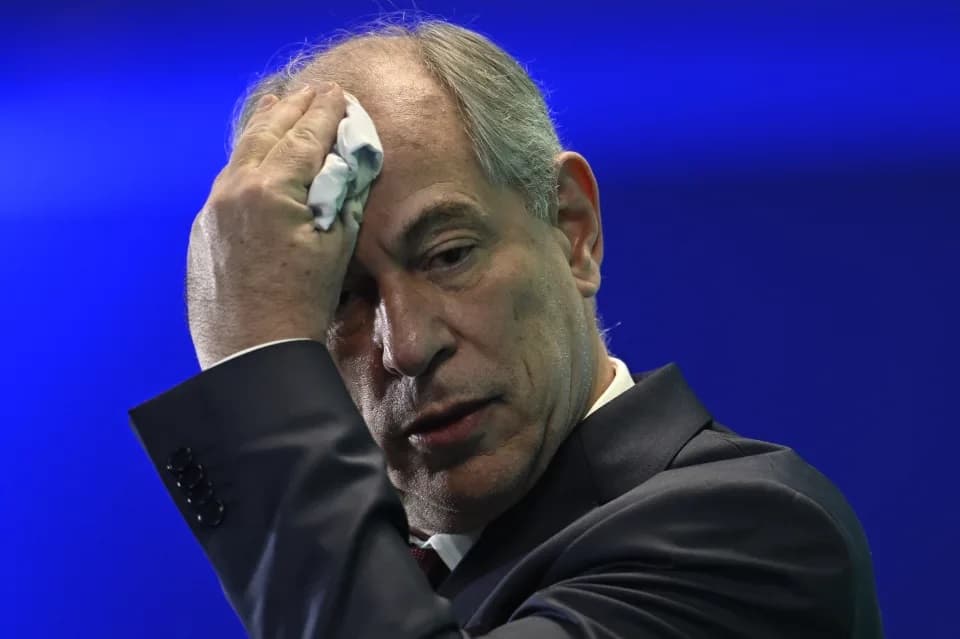 Ciro chama Lula de bandido e diz que há "gabinete do ódio petista"