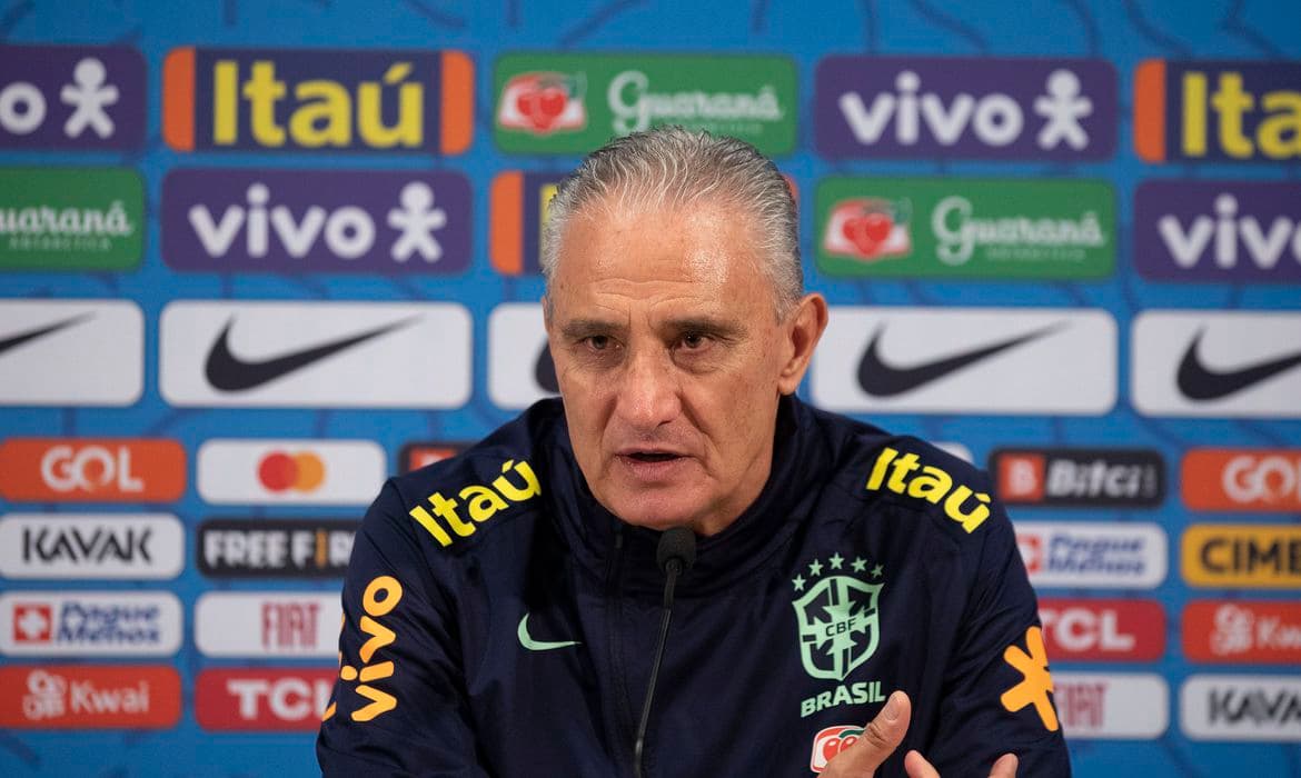 Tite pede punição por caso de racismo em amistoso: ‘No futebol não vale tudo'