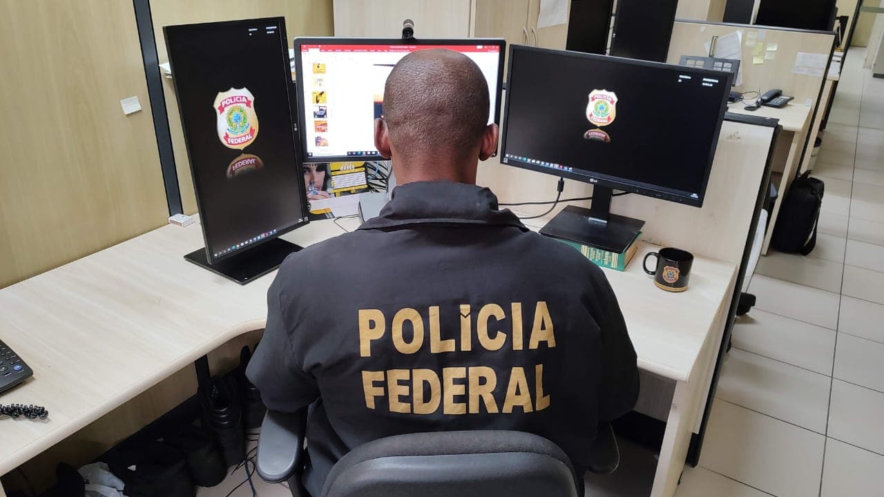 Homem procurado pela Justiça é preso ao tentar tirar passaporte na PF em Natal