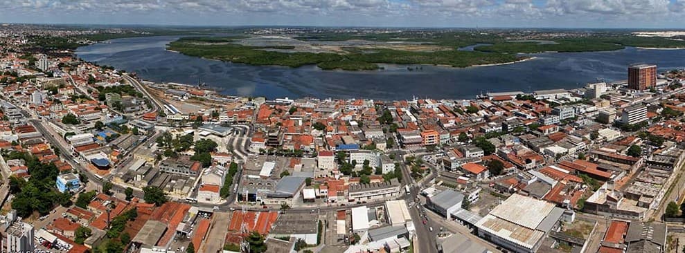 ARTIGO: Ribeira — Um bairro esquecido. Por Marcus Aragão.