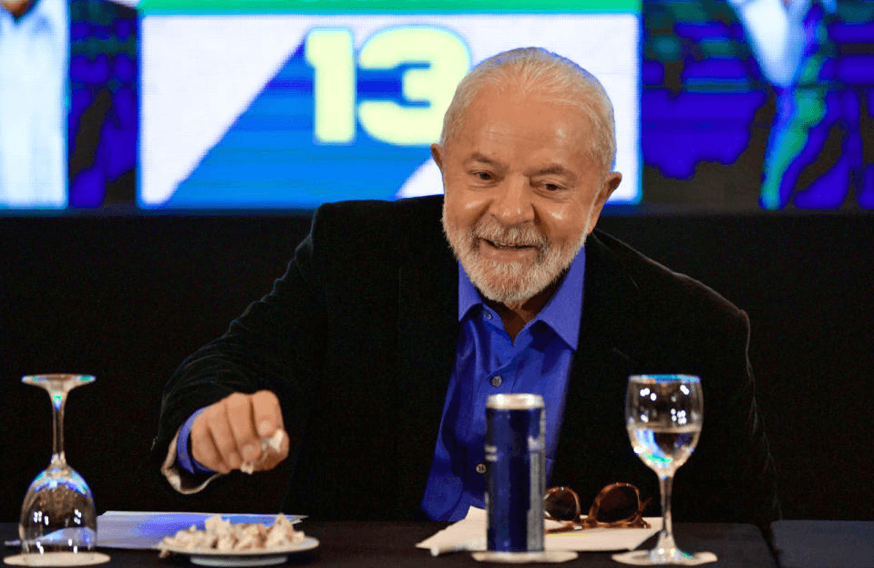 Lula diz que já andou armado para se proteger à noite em SP