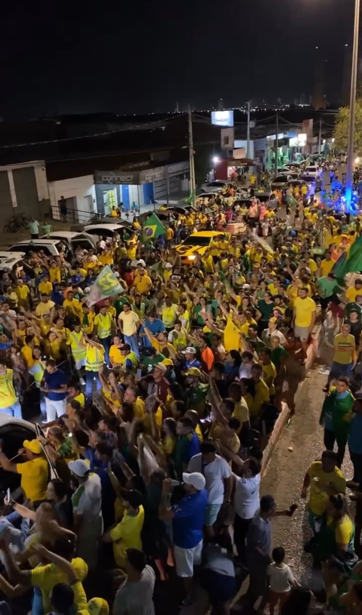 [VIDEO E FOTOS] MOSSORÓ: Passeata Pró-Bolsonaro reúne grande número de apoiadores