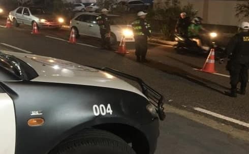 Carro é apreendido com mais de 200 multas durante Lei Seca em Natal