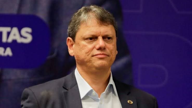 Tarcísio de Freitas sofre atentado em Paraisópolis