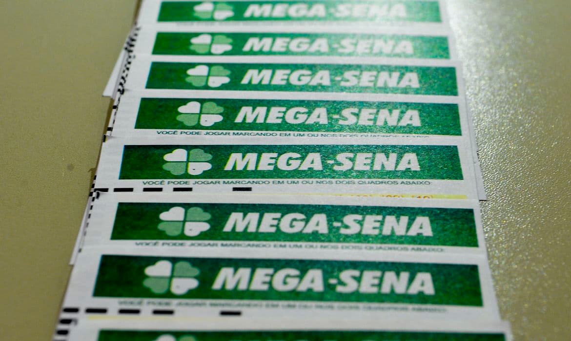 Mega-Sena sorteia prêmio de R$ 100 milhões neste sábado (22)