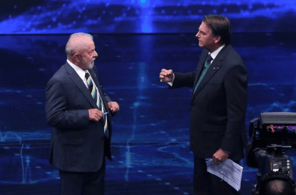 Bolsonaro acusa Lula de mentiroso, corrupto e amigo de traficantes