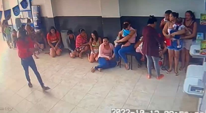 VÍDEO: Mulher é feita refém durante assalto em lotérica no interior do RN
