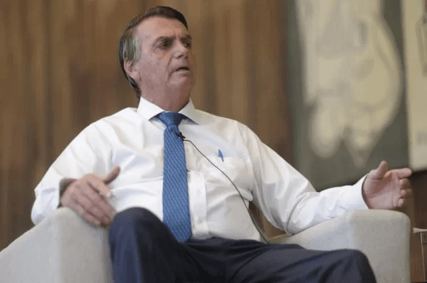 [VÍDEO] Bolsonaro: “Pesquisas internas da campanha mostram empate técnico”