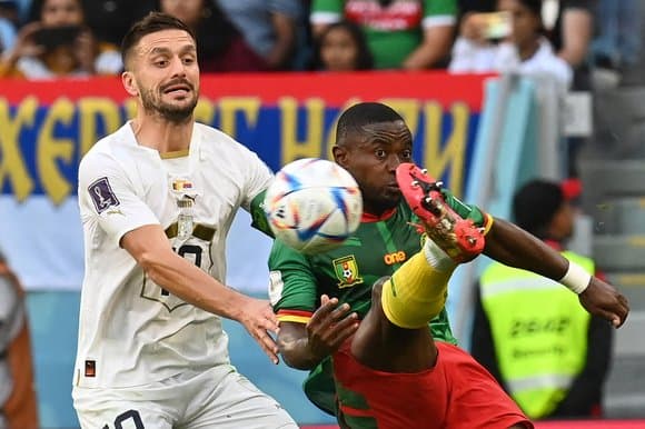 Com empate entre Camarões e Sérvia, Brasil garante classificação se vencer Suíça