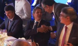 Discurso de Haddad a banqueiros sobre reforma tributária não empolga; Bolsa cai
