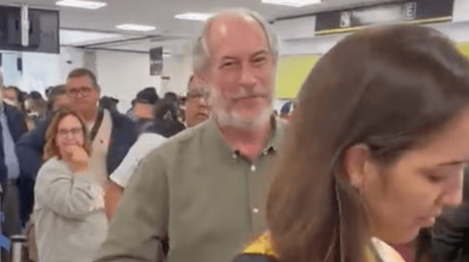 VÍDEO: Ciro Gomes é hostilizado em aeroporto de Miami