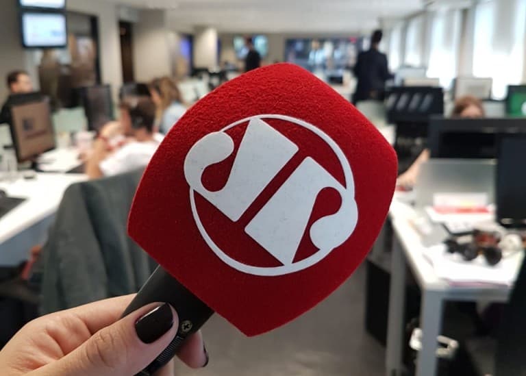 VÍDEO: Jovem Pan responde notícias falsas sobre a linha editorial da emissora