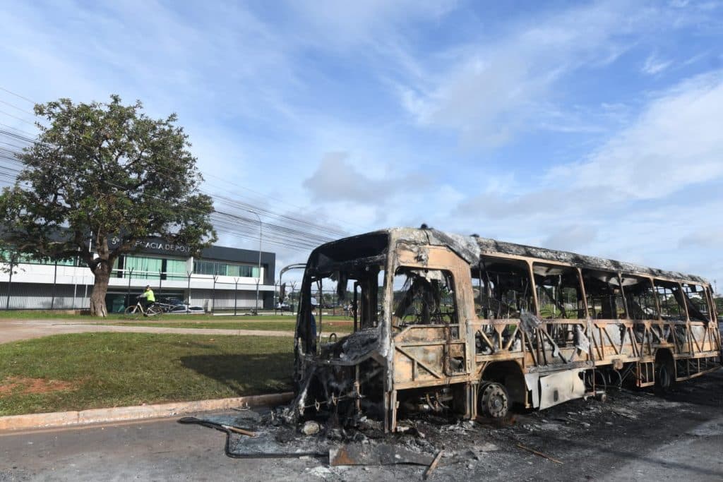 Em nota, Polícia Militar do DF diz que agiu de forma técnica contra vandalismo em Brasília