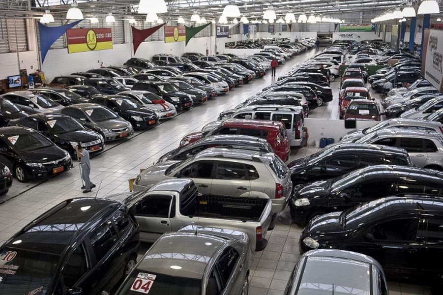 Vendas de veículos crescem 12,78% em novembro ante outubro, revela Fenabrave